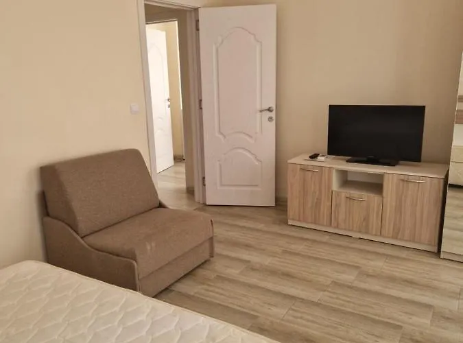 ホテル Dara プリモルスコ