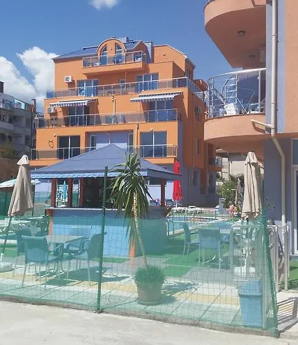 Dara プリモルスコ